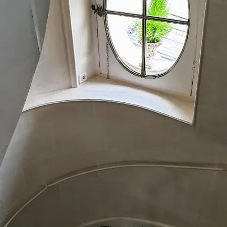 Royal Hubert Apartamento Provins