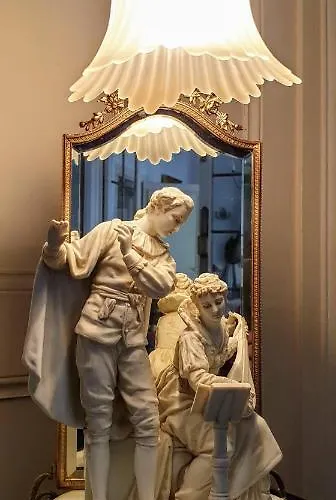 Апартаменты Royal Hubert *